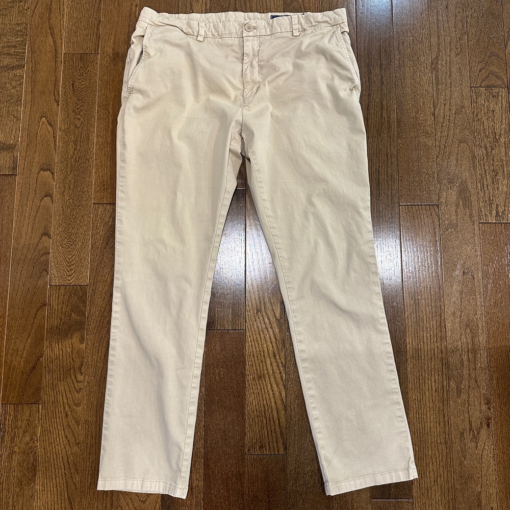 Vineyard vines chino slim fit khakis 38x32